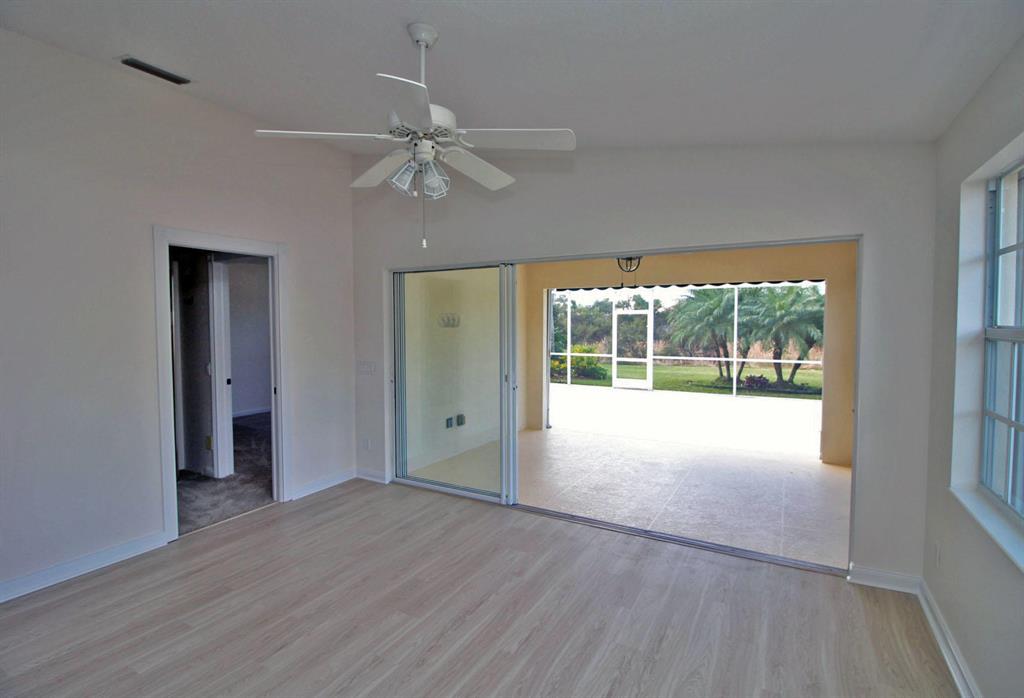 DOUBLE TREE,Lost Lake - Residential