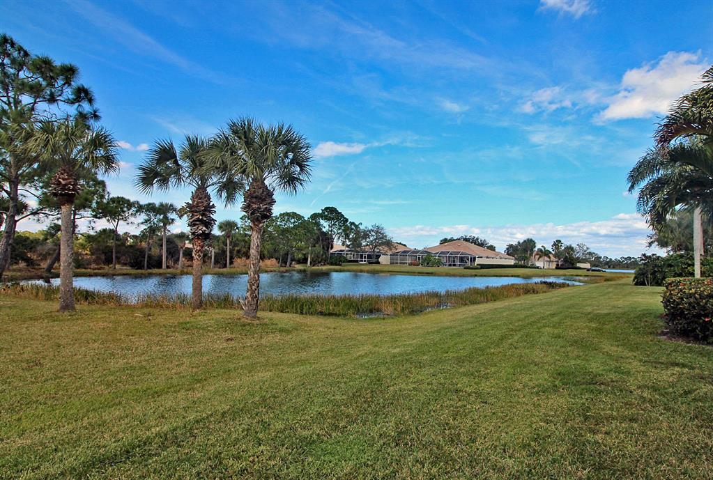 DOUBLE TREE,Lost Lake - Residential