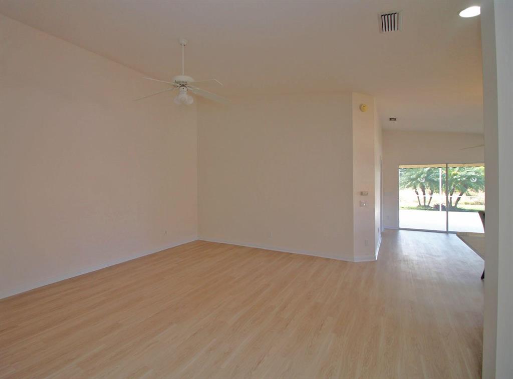 DOUBLE TREE,Lost Lake - Residential