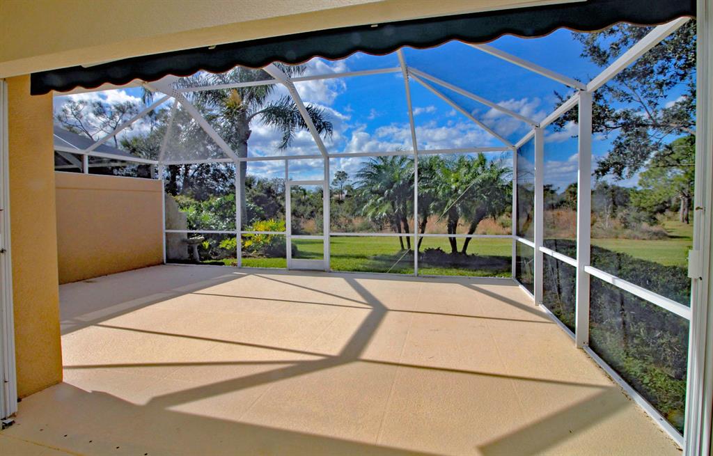 DOUBLE TREE,Lost Lake - Residential