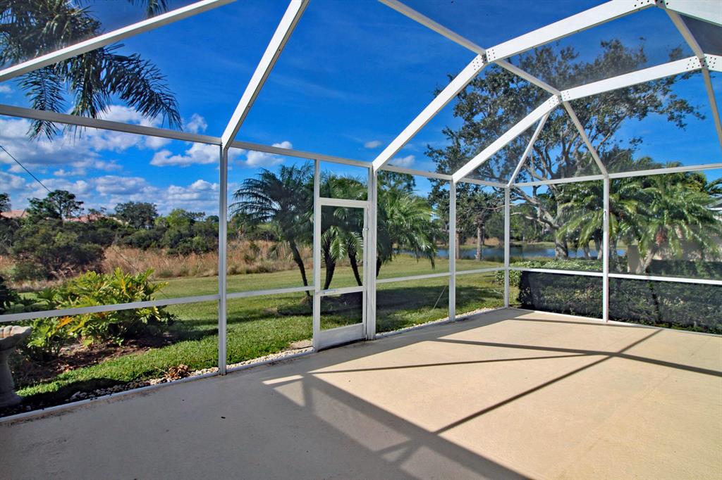 DOUBLE TREE,Lost Lake - Residential