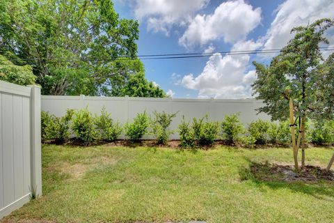 A home in Mangonia Park