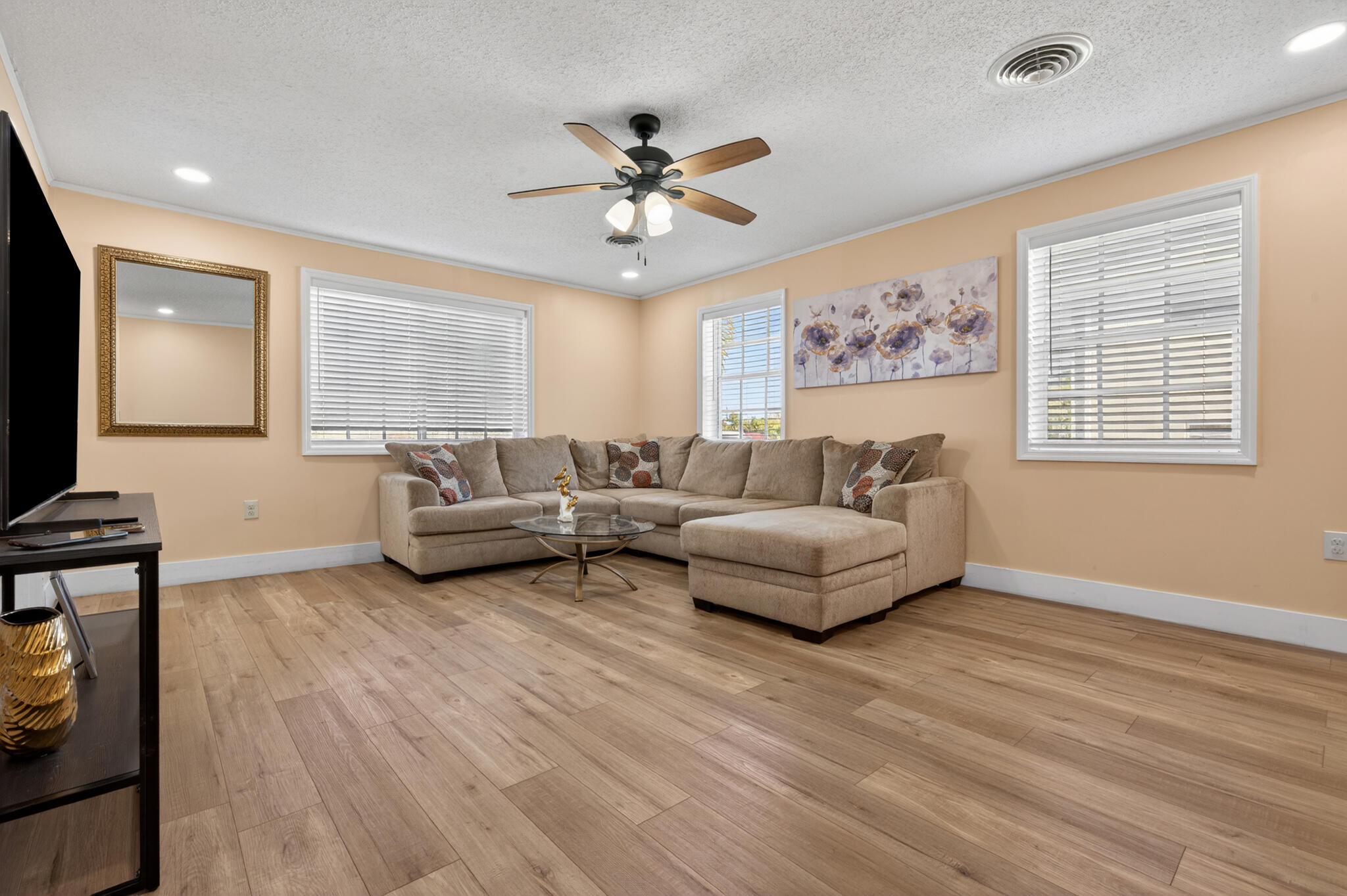 S/D OF LOT 17, 31-43-37 AMND PL IN - Residential