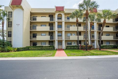 Condominium in Boca Raton FL 23380 Carolwood Ln 25.jpg