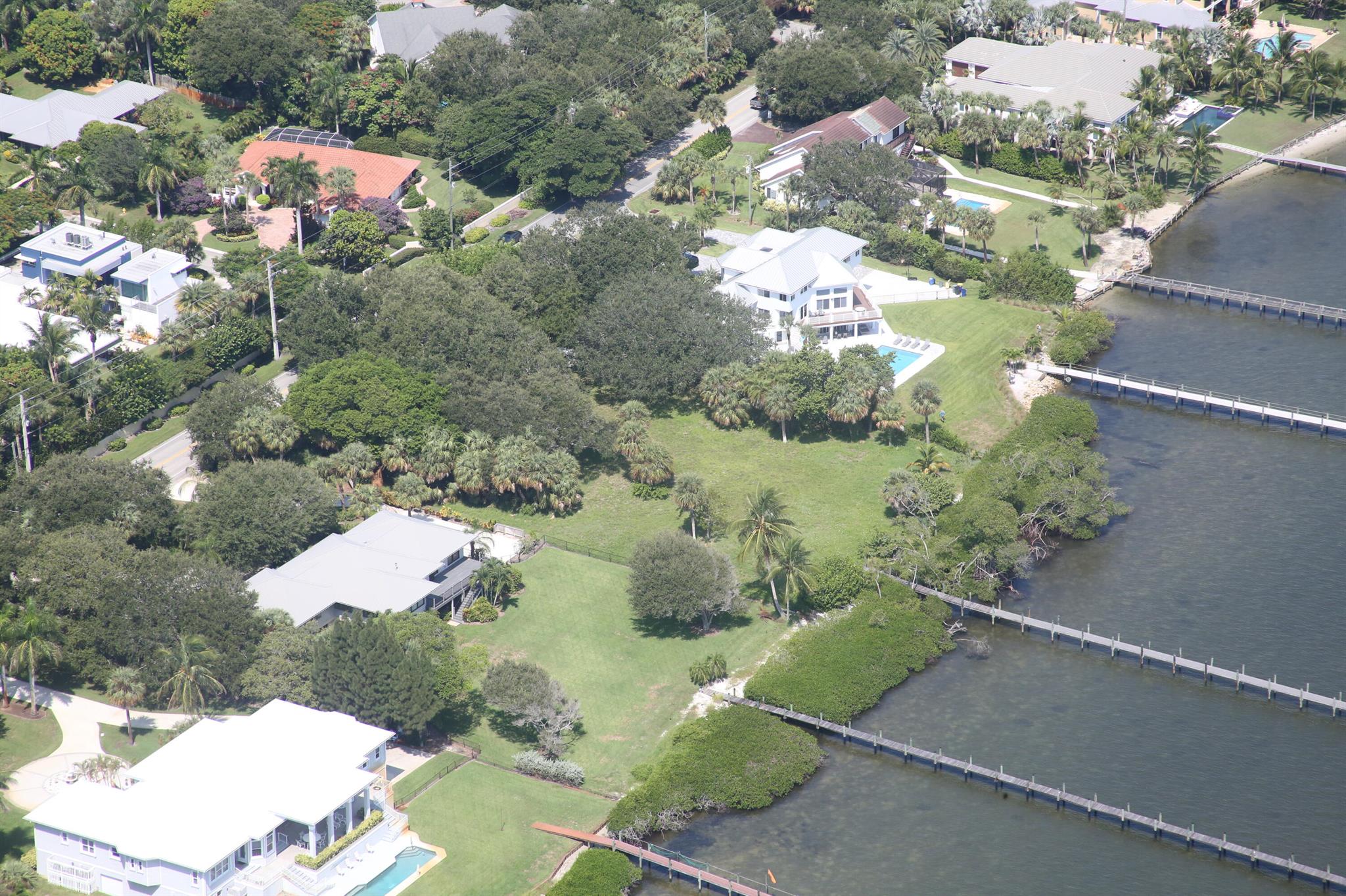 36 S Sewalls Point Road