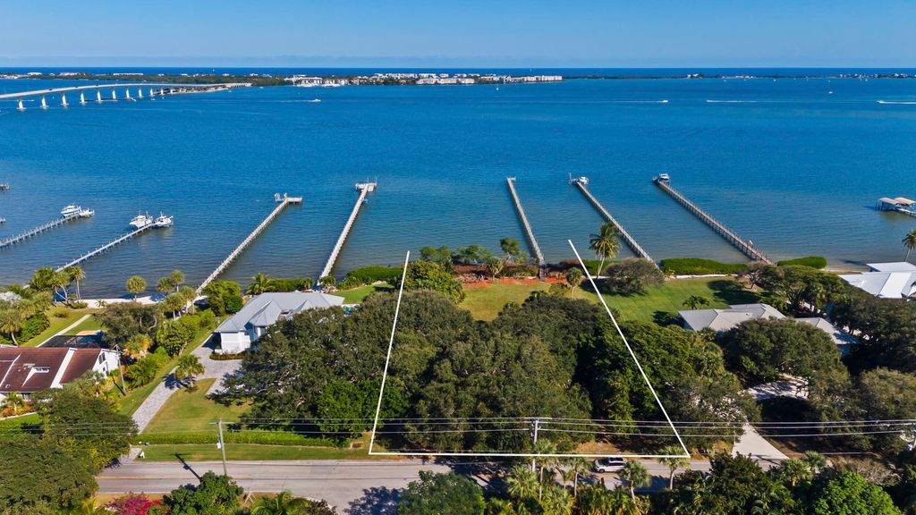 Photo of 36 S Sewalls Point Road, Sewalls Point, FL 34996 (MLS # R11115296)