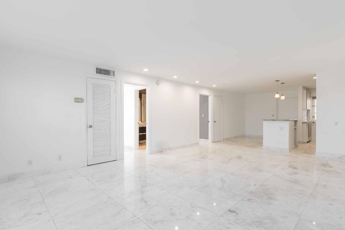 2420 SE 17th Street Street 401c