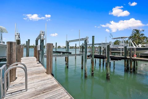 Photo of 1579 Bow Line Road, Fort Pierce, FL 34949 (MLS # R11100308)