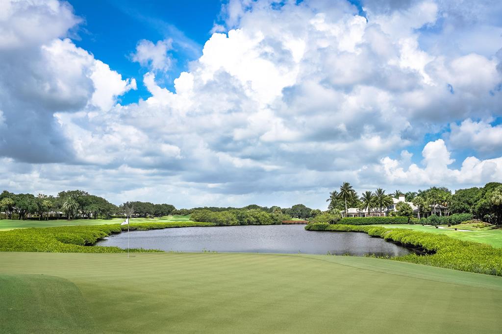 ADMIRALS COVE - Residential