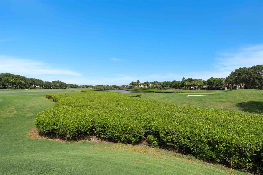 ADMIRALS COVE - Residential