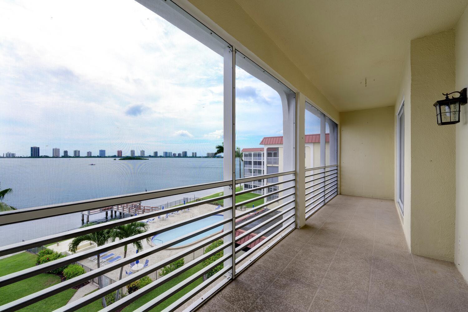 PARADISE HARBOUR CONDO - Residential