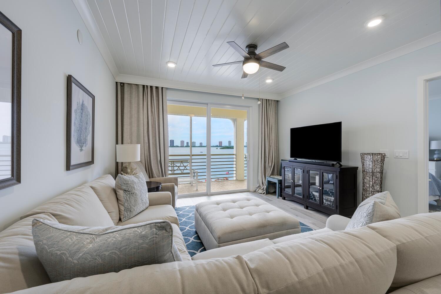 PARADISE HARBOUR CONDO - Residential