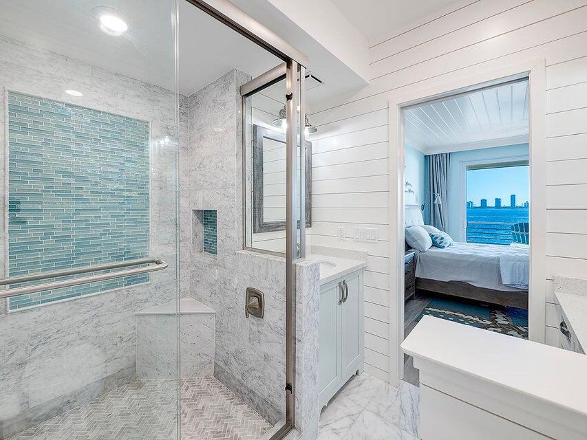 PARADISE HARBOUR CONDO - Residential