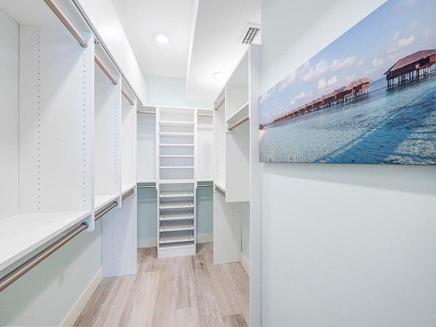 PARADISE HARBOUR CONDO - Residential