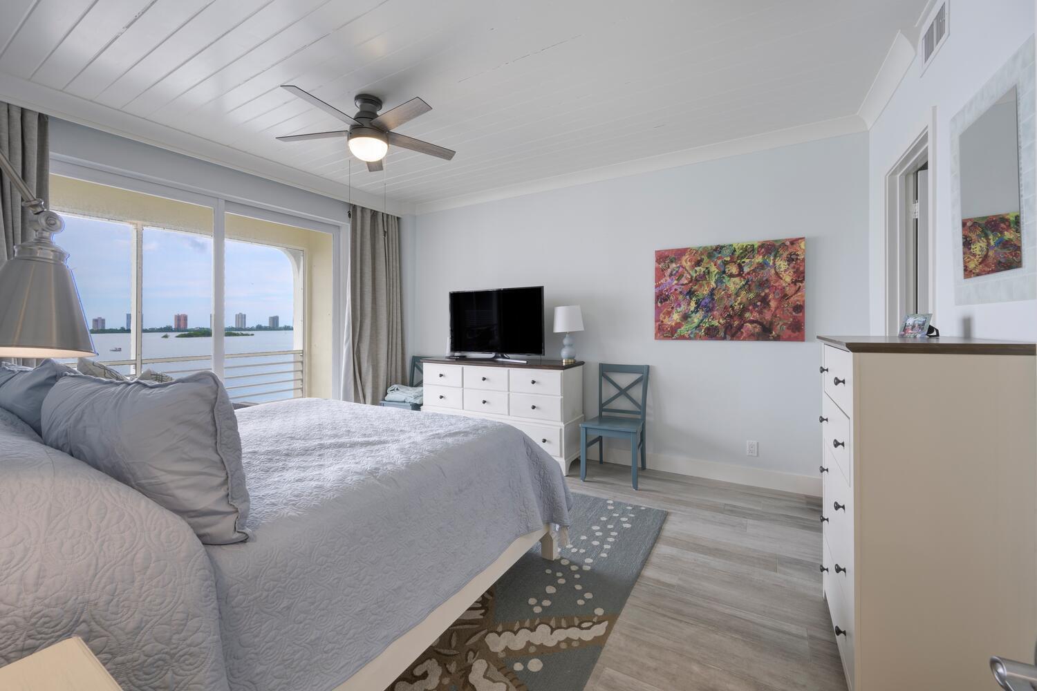 PARADISE HARBOUR CONDO - Residential