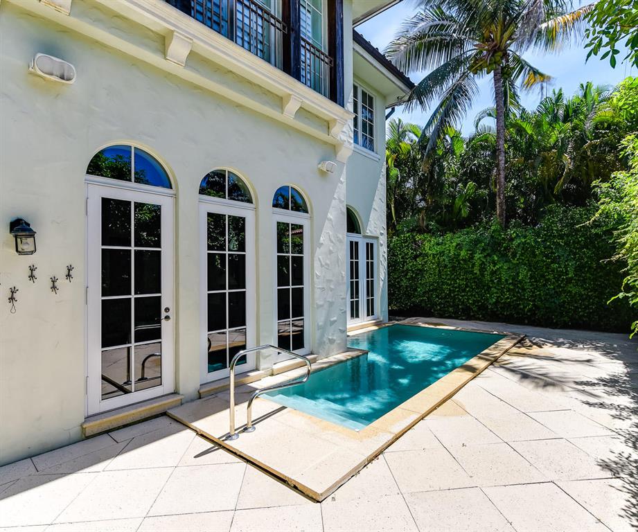 OCEAN PARK H W ROBBINS ADD IN - Residential