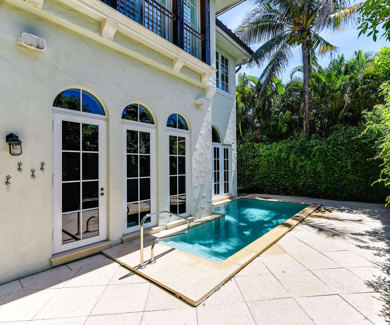 OCEAN PARK H W ROBBINS ADD IN - Residential