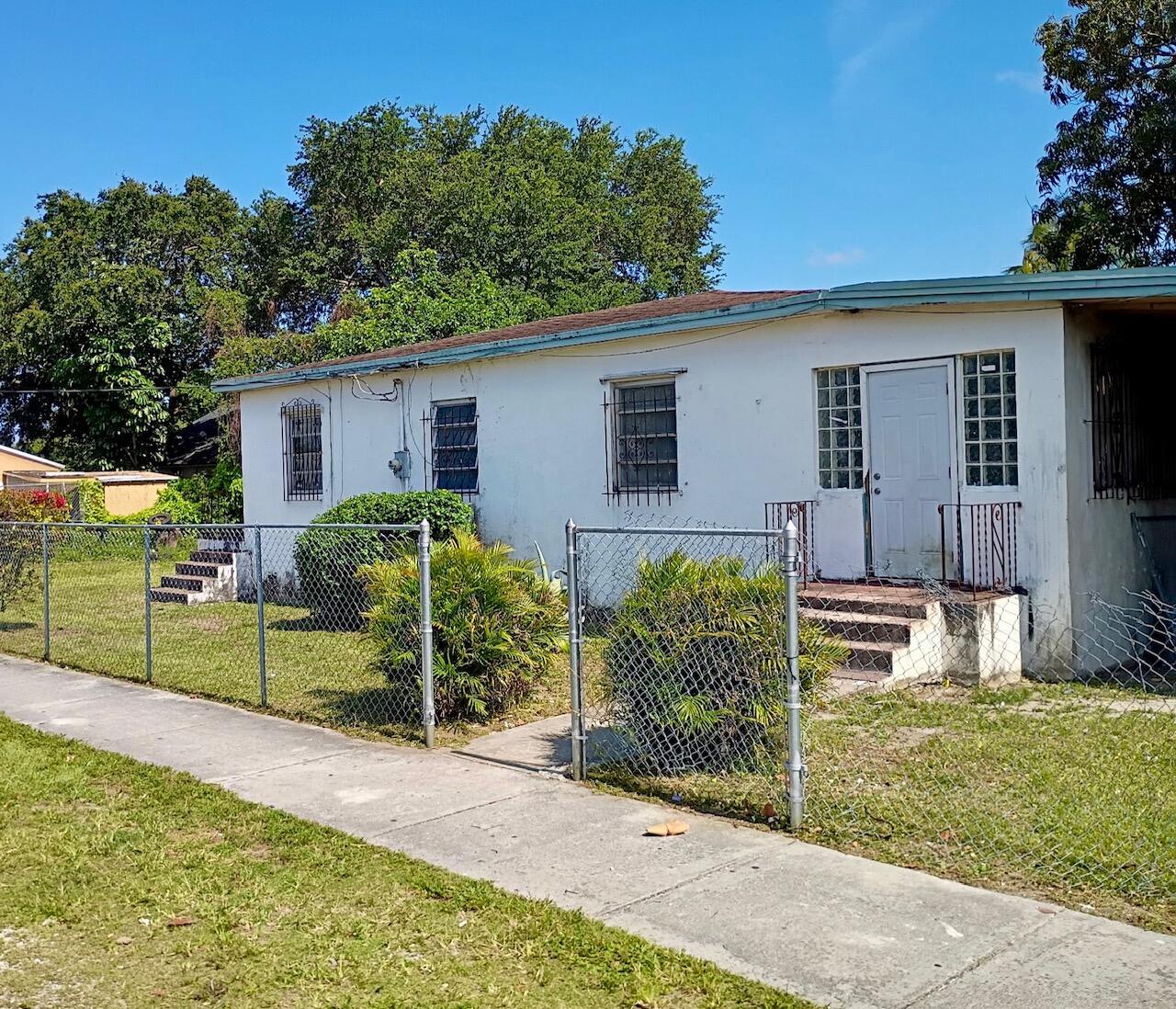 1580 NW 77th Terrace
