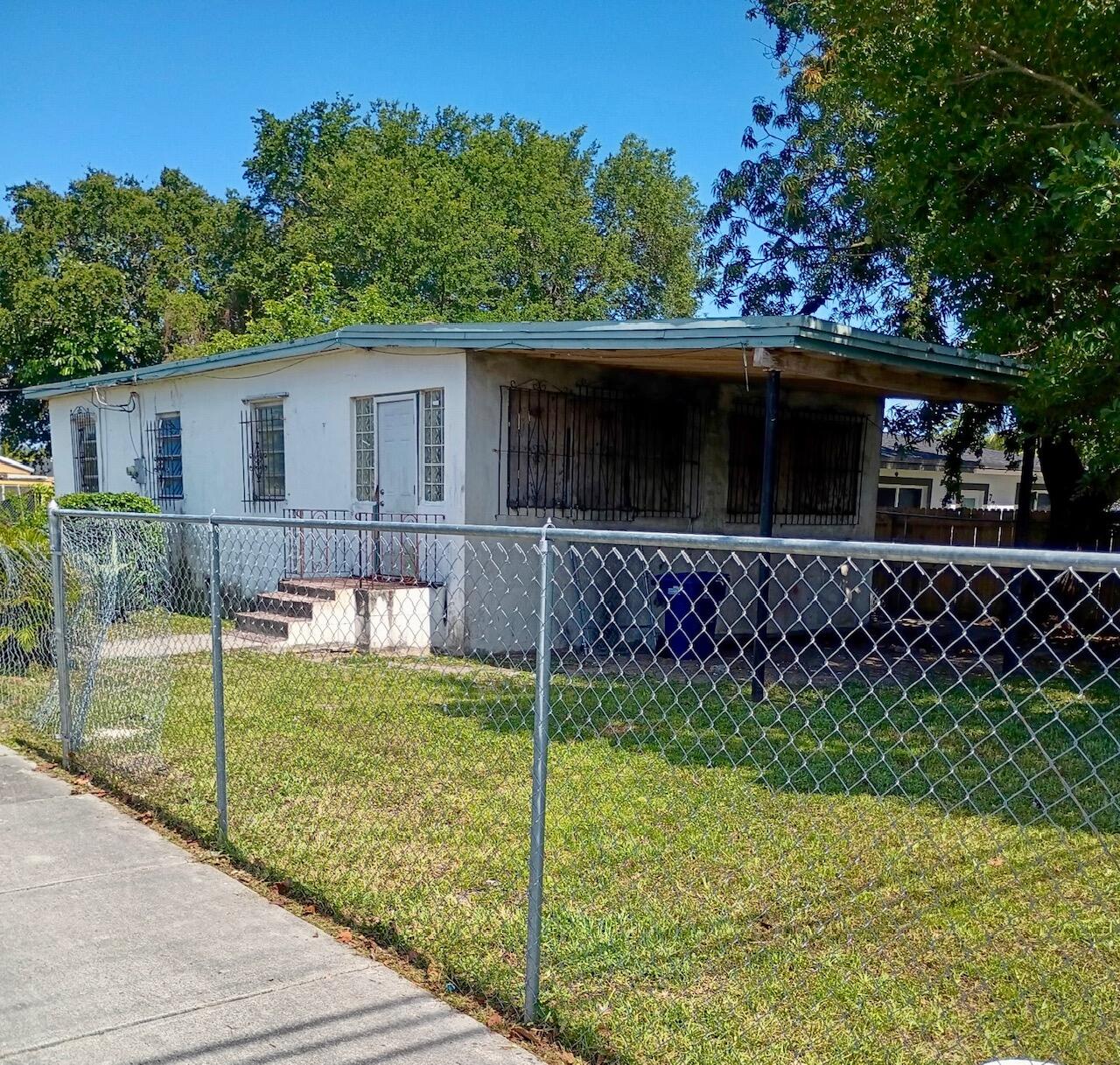 1580 NW 77th Terrace
