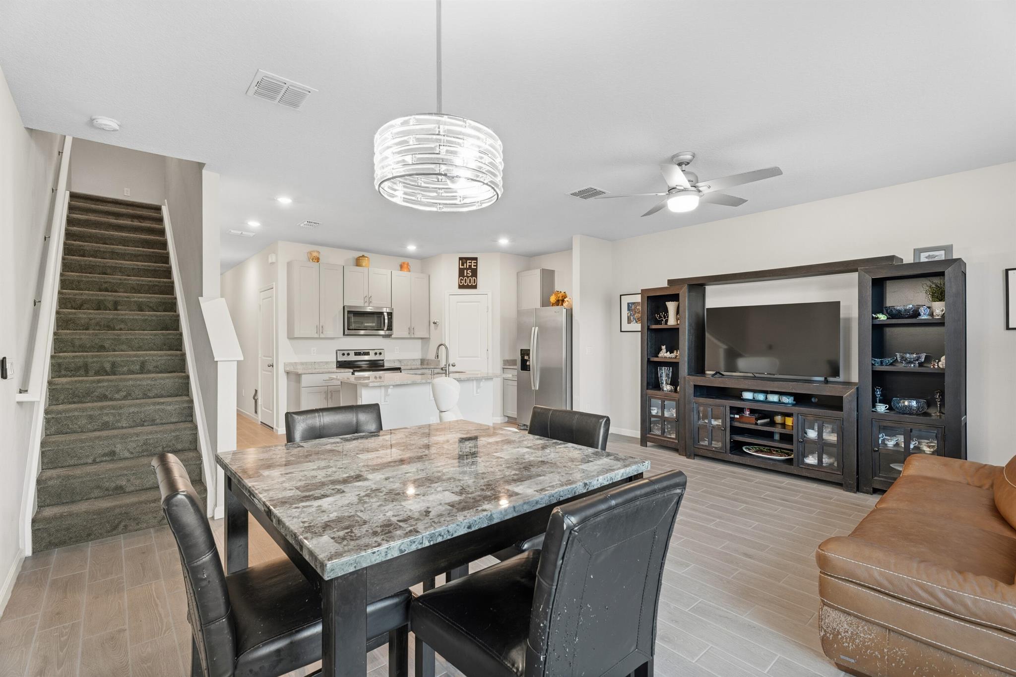 TRILLIUM - Residential