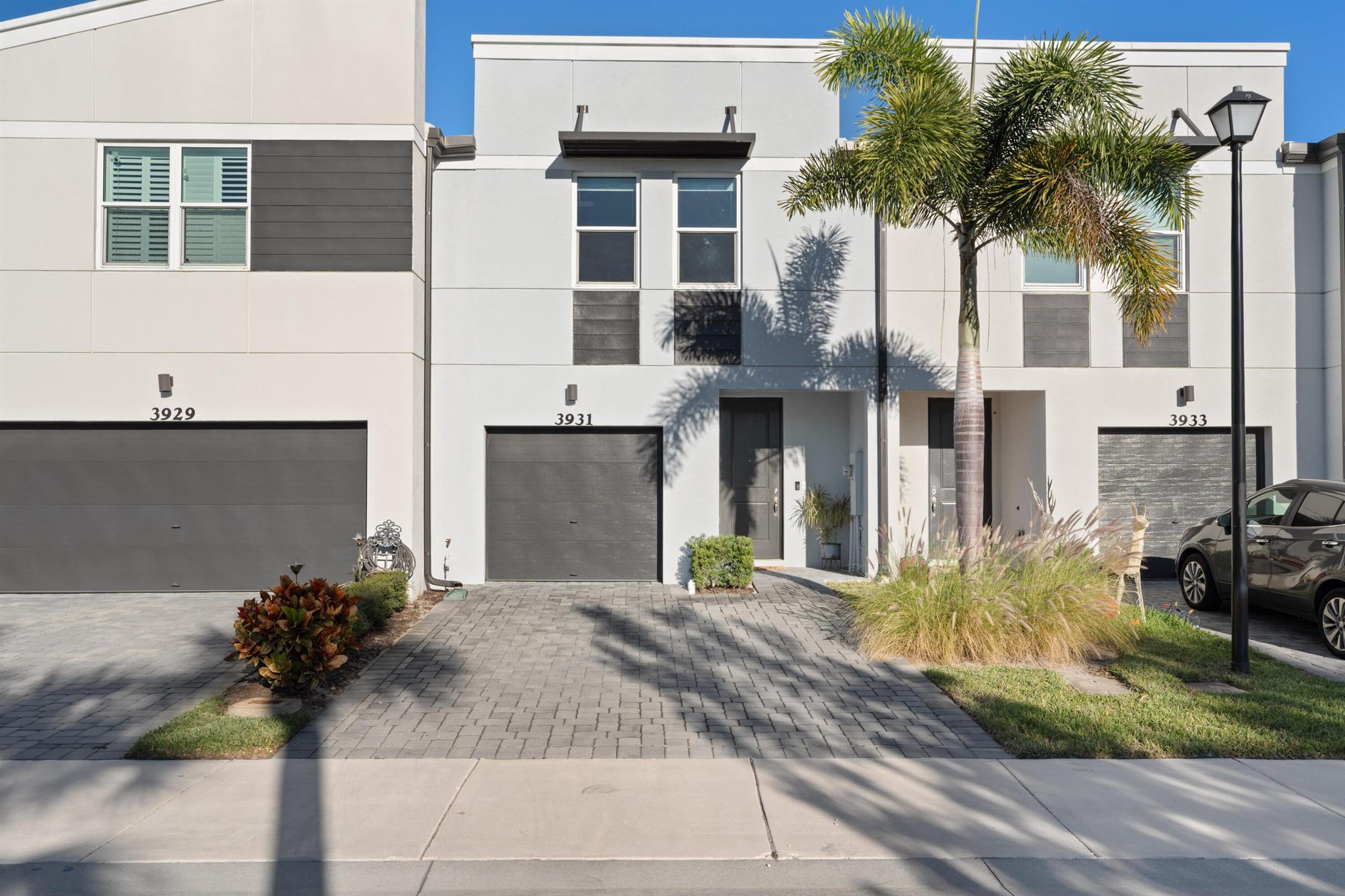 TRILLIUM - Residential