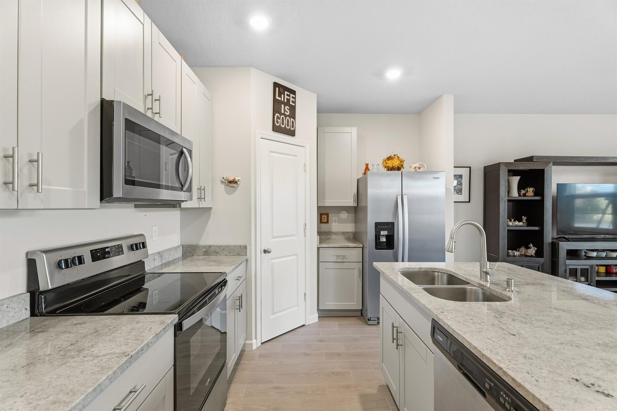 TRILLIUM - Residential