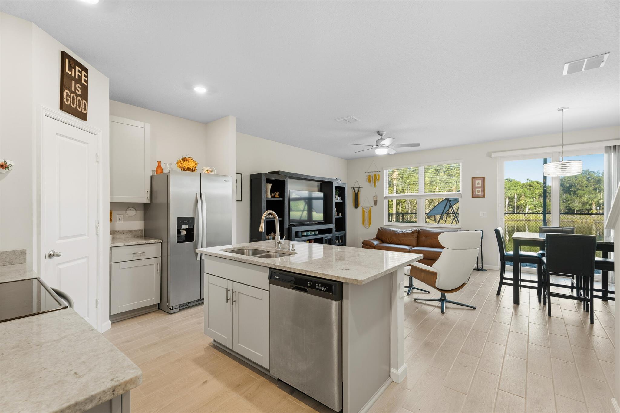 TRILLIUM - Residential