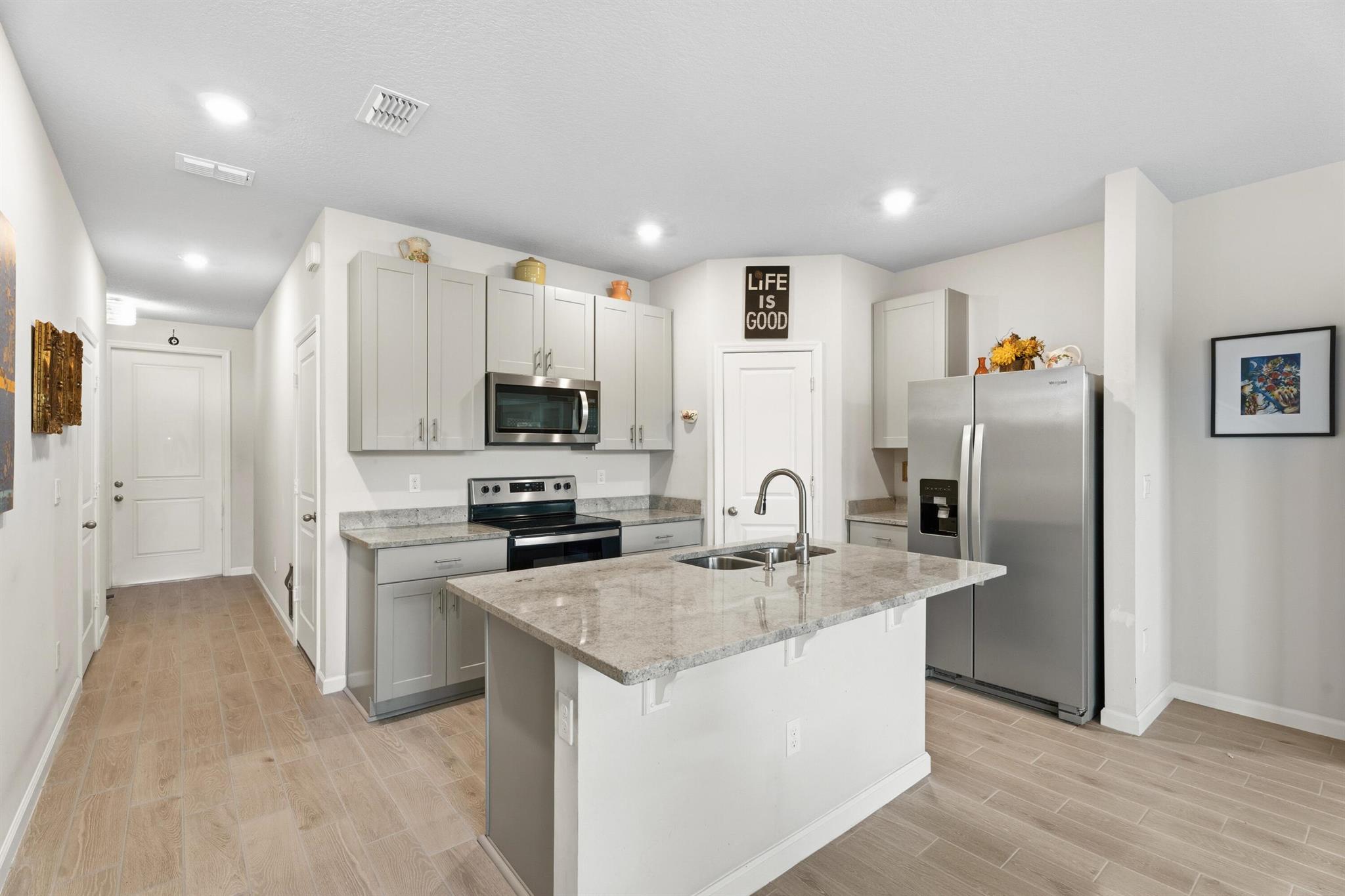 TRILLIUM - Residential