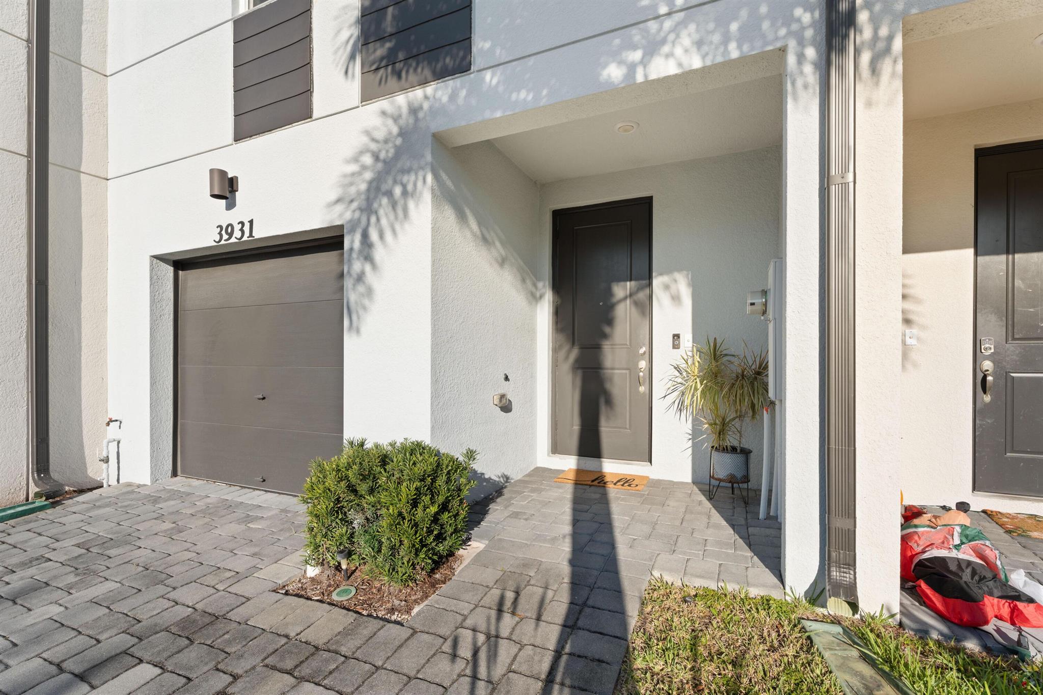 TRILLIUM - Residential