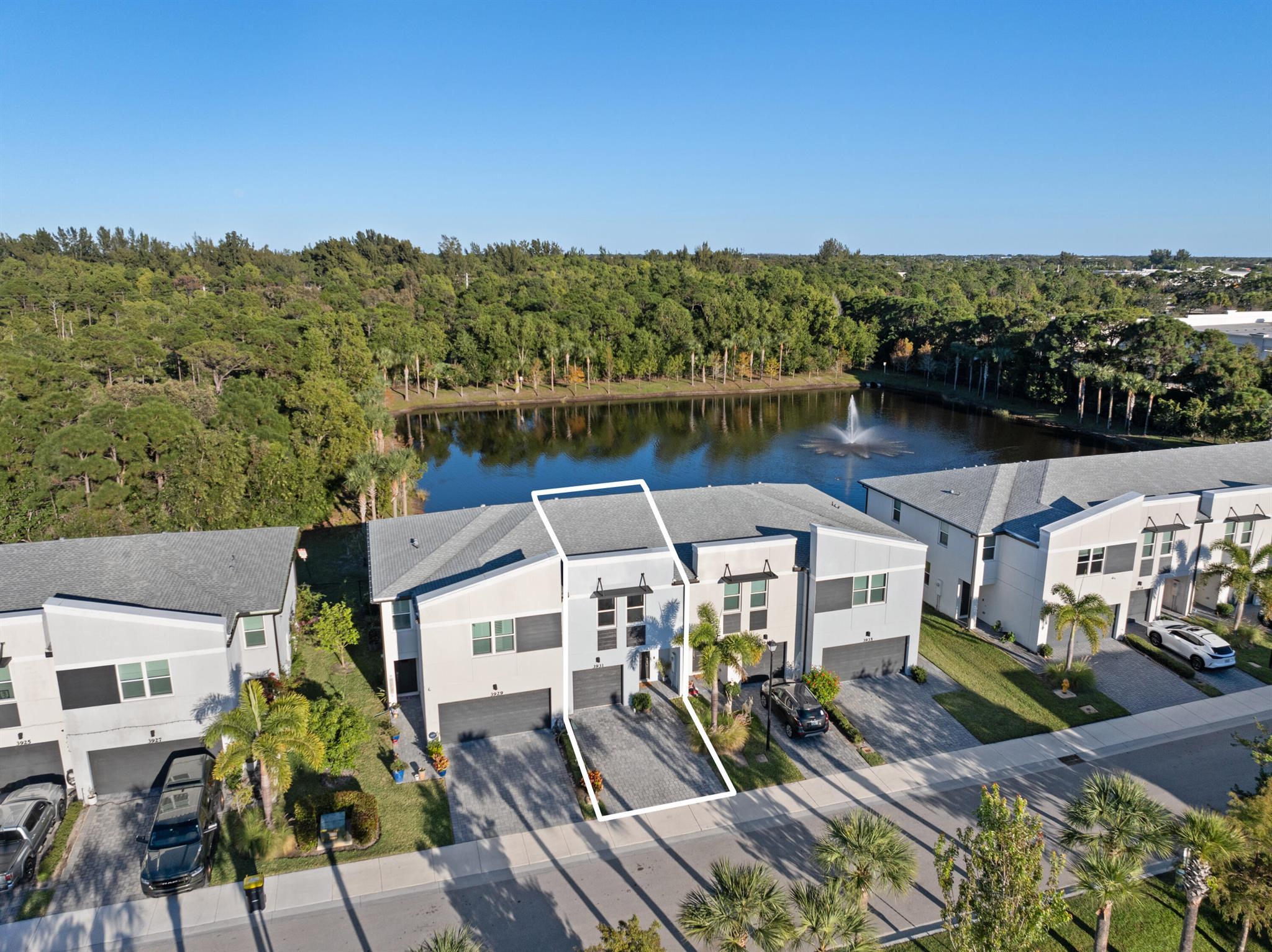 TRILLIUM - Residential