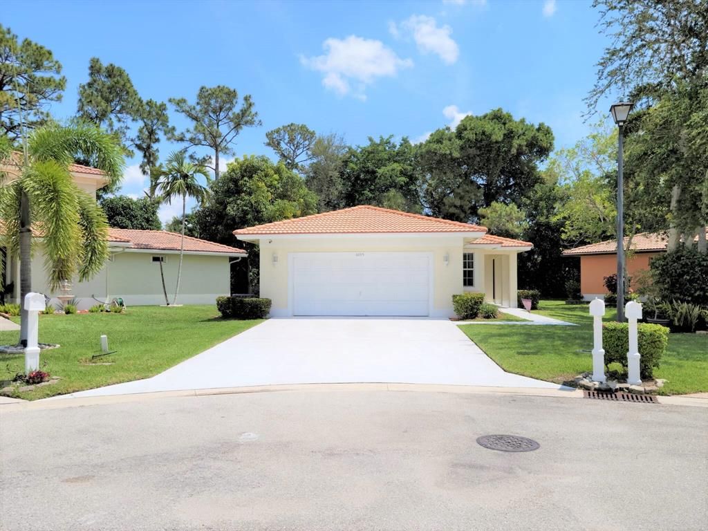 Photo of 6695 Eagle Ridge Drive, Greenacres, FL 33413 (MLS # R10886902)