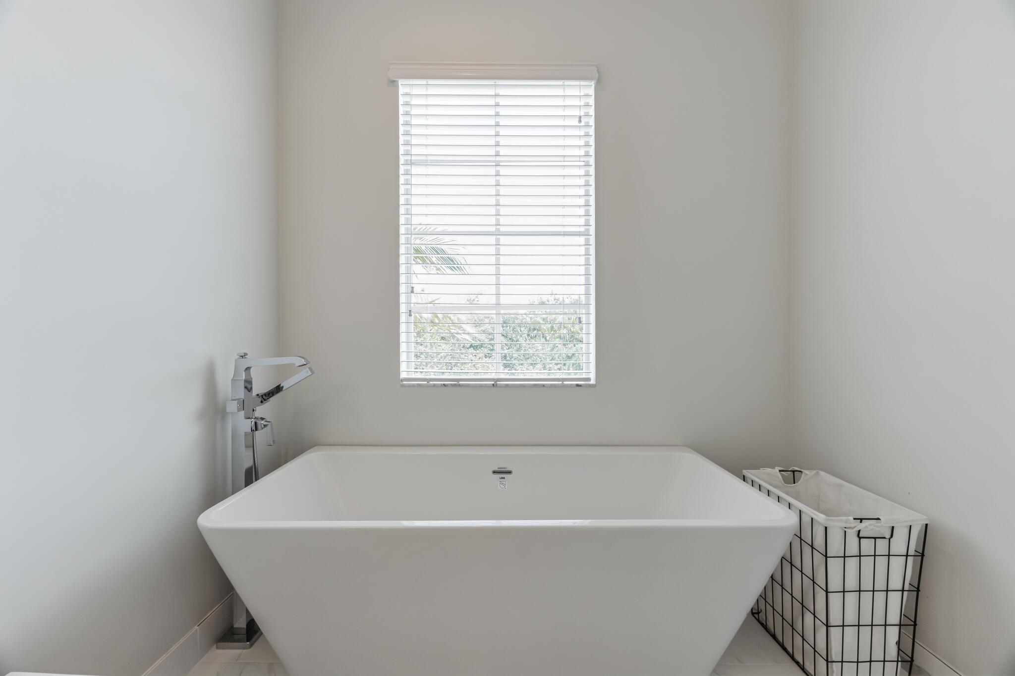 Photo 10 of 28 of 265 Indian Creek Parkway 101 townhome
