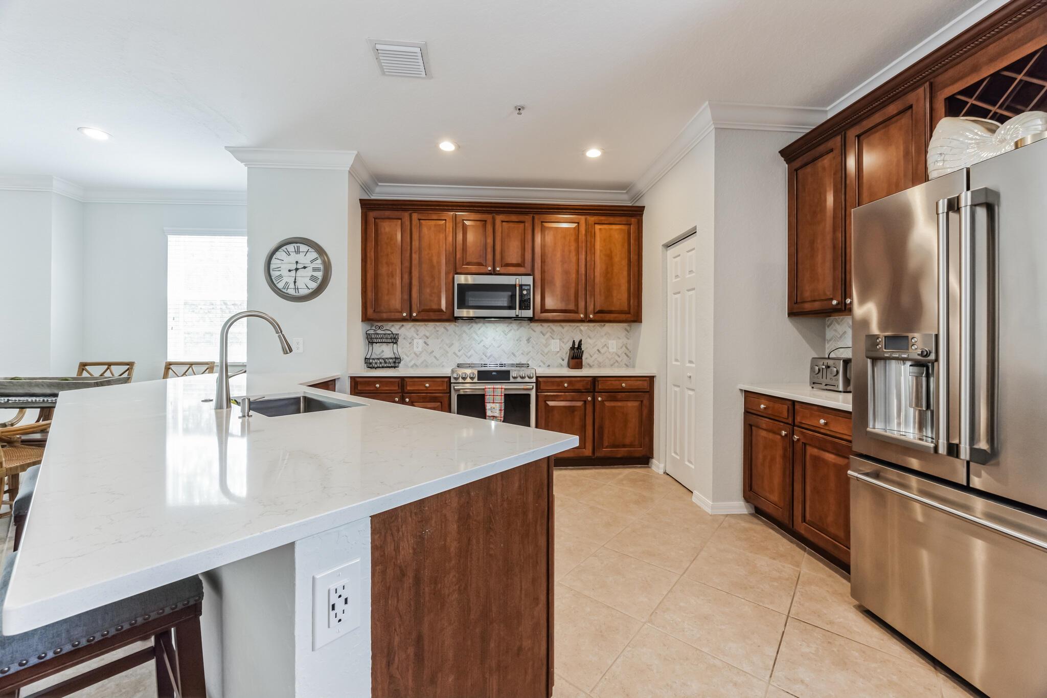 Photo 5 of 28 of 265 Indian Creek Parkway 101 townhome