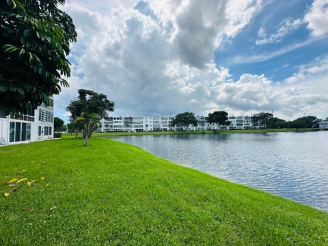 Tiny photo for 2079 Harwood F, Deerfield Beach, FL 33442 (MLS # B26085531)