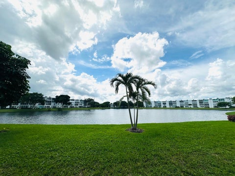 Tiny photo for 2079 Harwood F, Deerfield Beach, FL 33442 (MLS # B26085531)