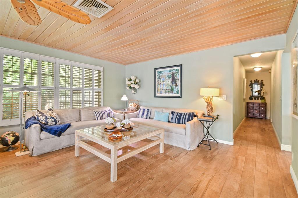 Village of North Palm Bea - Residential