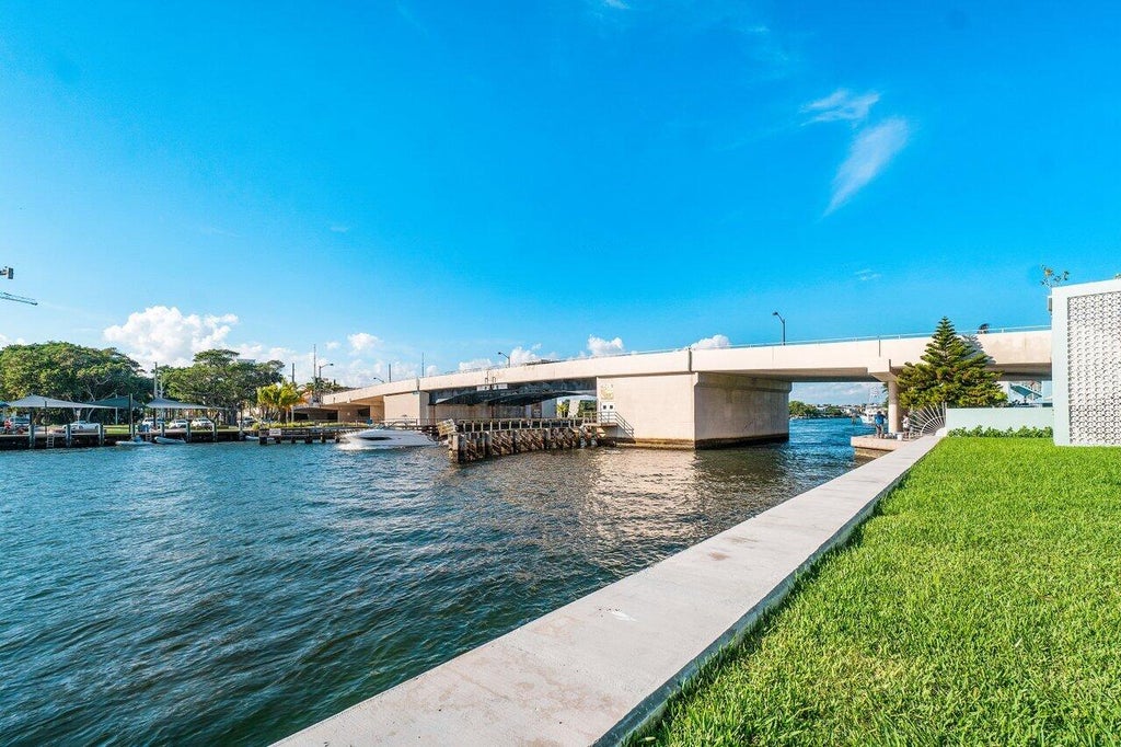 Photo of 65 SE Spanish Trail #2030, Boca Raton, FL 33432 (MLS # B26060738)