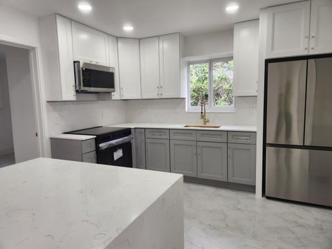 Tiny photo for 401 SE 1st Avenue, Pompano Beach, FL 33060 (MLS # B26050918)