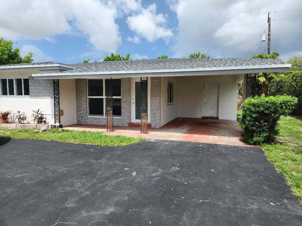 Photo of 401 SE 1st Avenue, Pompano Beach, FL 33060 (MLS # B26050918)
