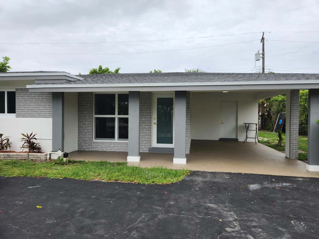 Photo of 401 SE 1st Avenue, Pompano Beach, FL 33060 (MLS # B26050918)