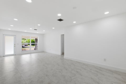 Tiny photo for 401 SE 1st Avenue, Pompano Beach, FL 33060 (MLS # B26050918)