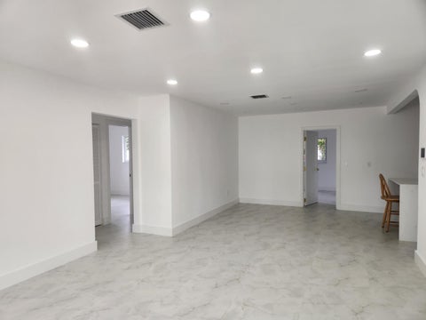 Tiny photo for 401 SE 1st Avenue, Pompano Beach, FL 33060 (MLS # B26050918)