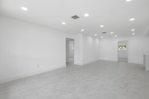 Tiny photo for 401 SE 1st Avenue, Pompano Beach, FL 33060 (MLS # B26050918)