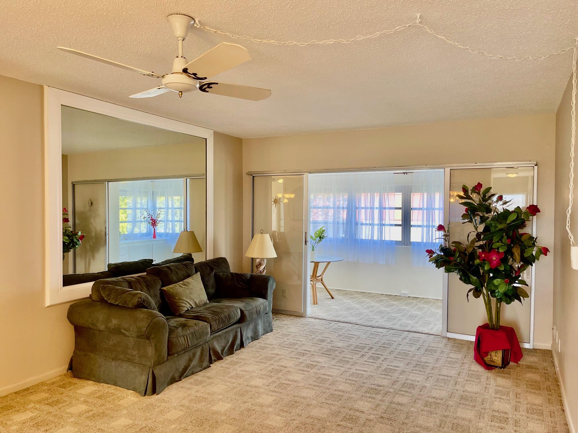 1117 Lake Terrace F-210