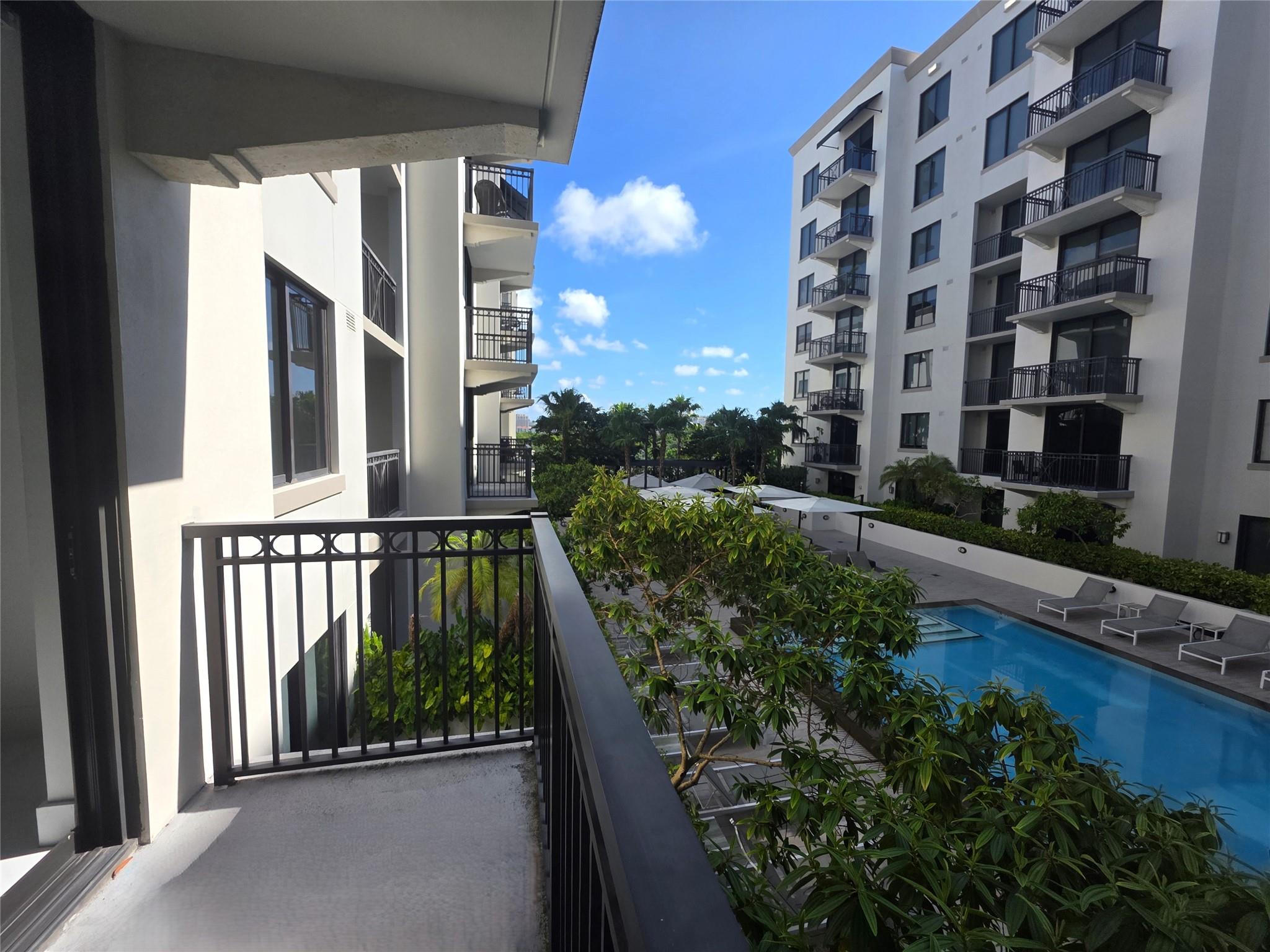 301 Altara Ave 522