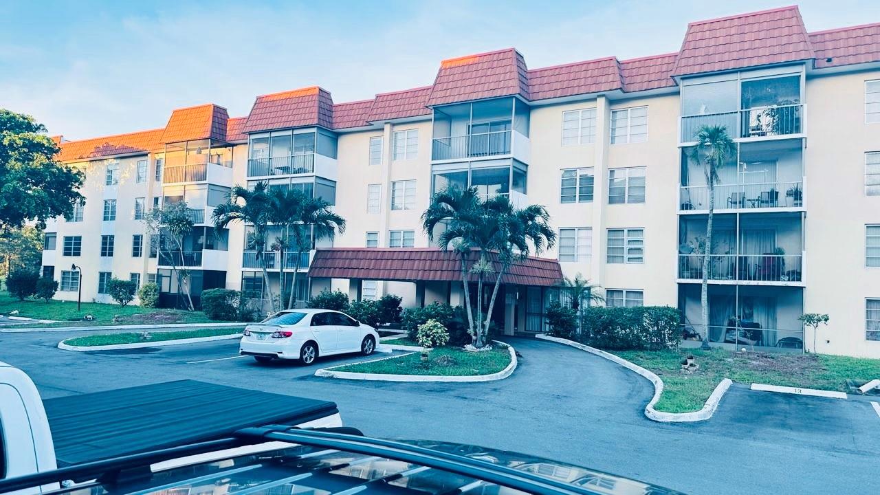 The Manors Of Inverrary I - Residential Lease