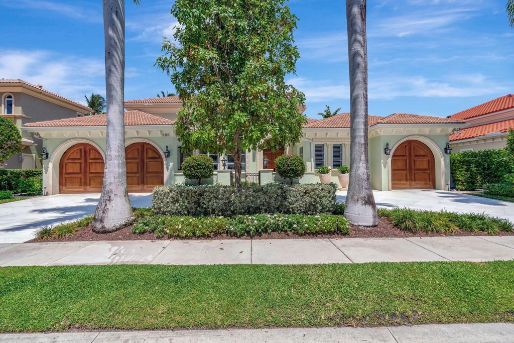 Photo of 777 Harbour Isle Court, North Palm Beach, FL 33410 (MLS # R11125952)