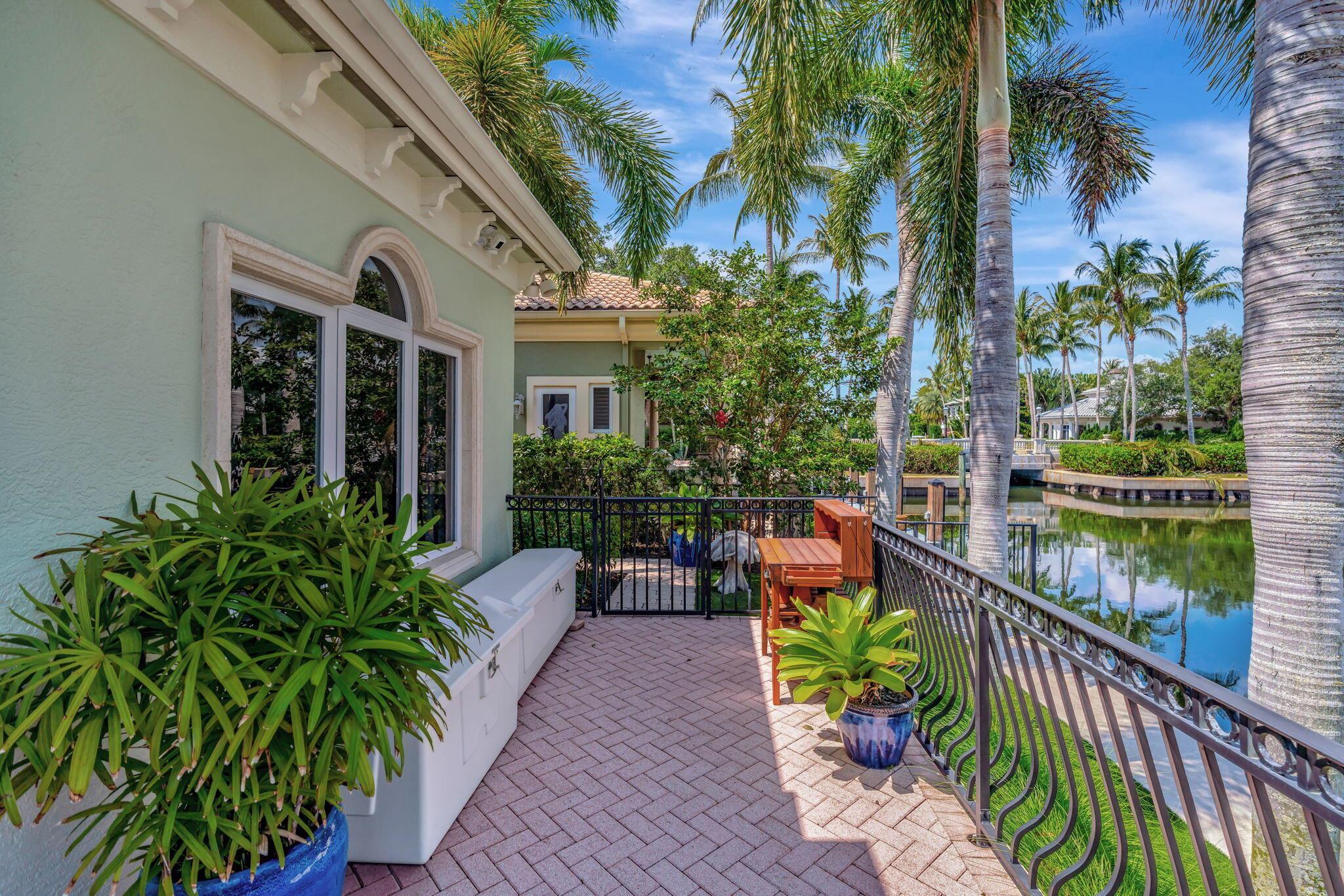 HARBOUR ISLES - Residential