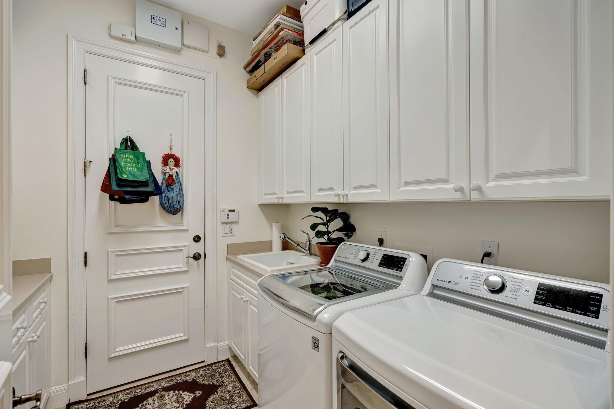 HARBOUR ISLES - Residential