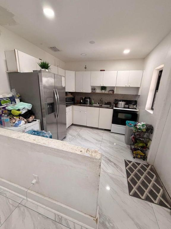 RICHMOND HEIGHTS - Residential